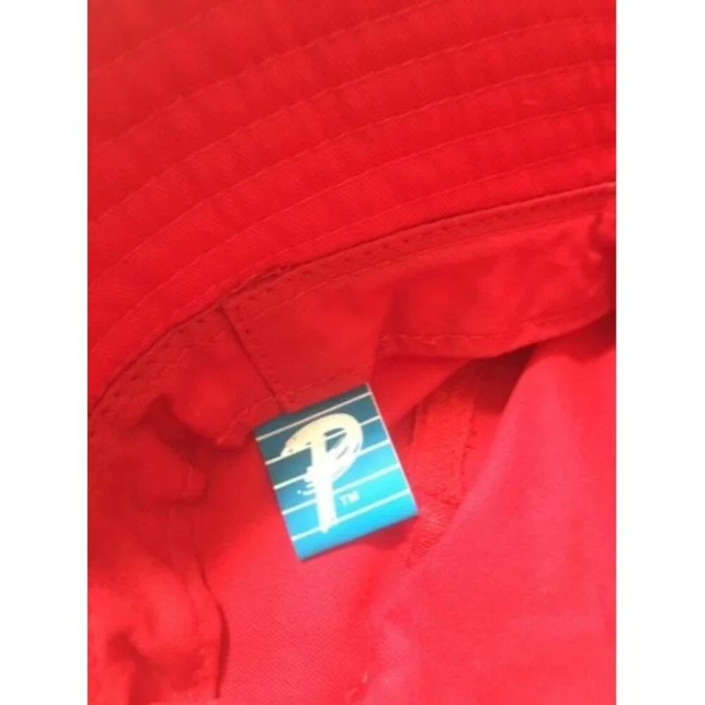 Paris accessories women